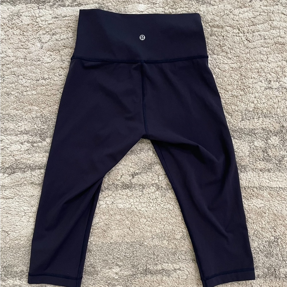 Lululemon Wunder Under Crop 21’ Navy Size 6 - Picture 1 of 2